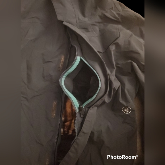 Volcom snowboard jacket - Picture 4 of 13